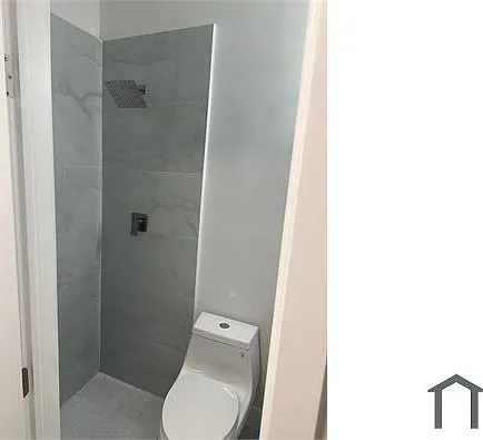 2 bed, 695 sqft, $1,800 — Photo 2