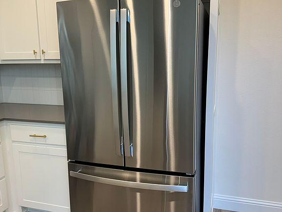 5th image of 505 4th St #505