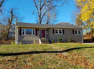 41 Anthony St, Warwick, RI 02886