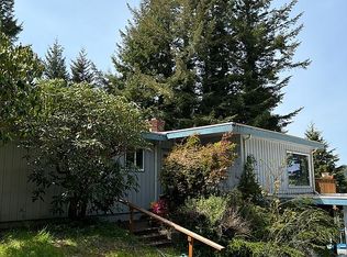 489 Crestview Dr, Reedsport, OR 97467