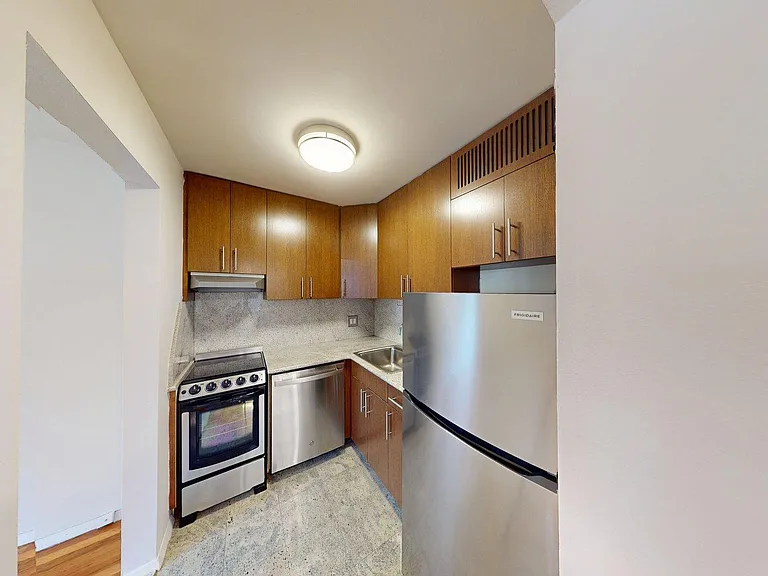 284 Mott St #4B — Photo 5