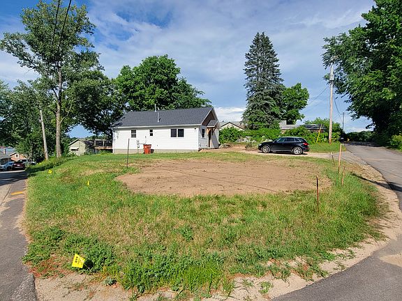 3rd image of 8450 Rollins Dr NE