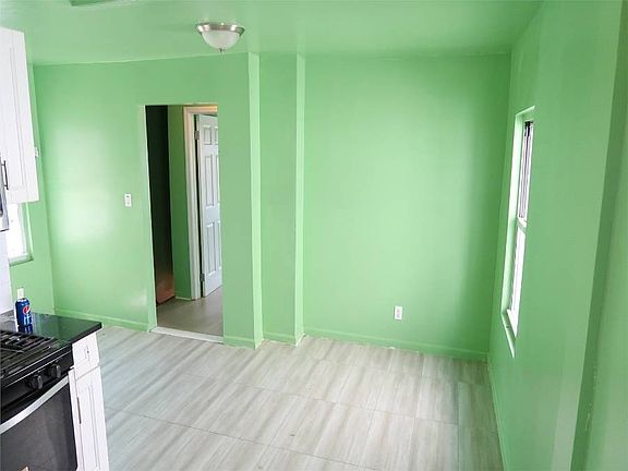 4th image of 11231 Dillon St
