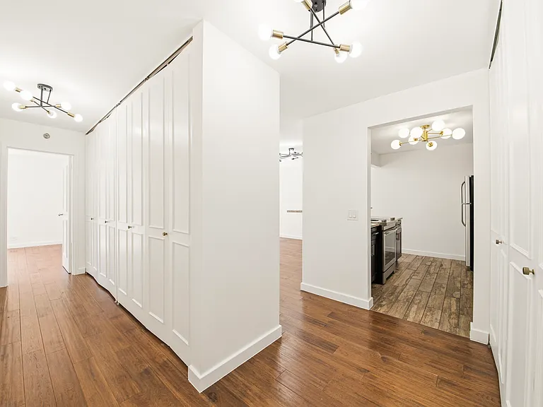 200 N Dearborn St #1007 — Photo 5