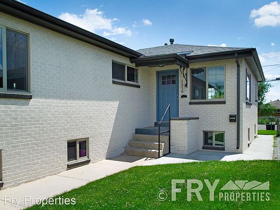 2nd image of 1310 Wolff St #6337734