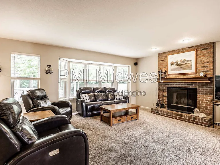 3712 Kinnett Ln — Photo 4