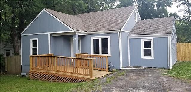 1st image of 3821 Meadow Ln