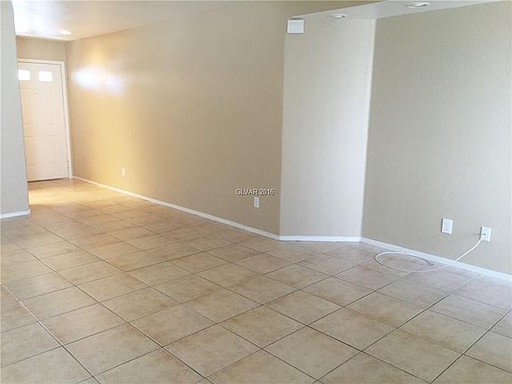 5th image of 8800 Sandringham Ave #100
