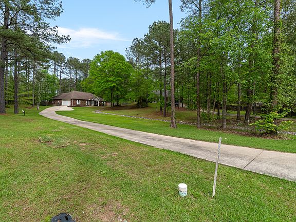 2nd image of 6 Plumer Cir