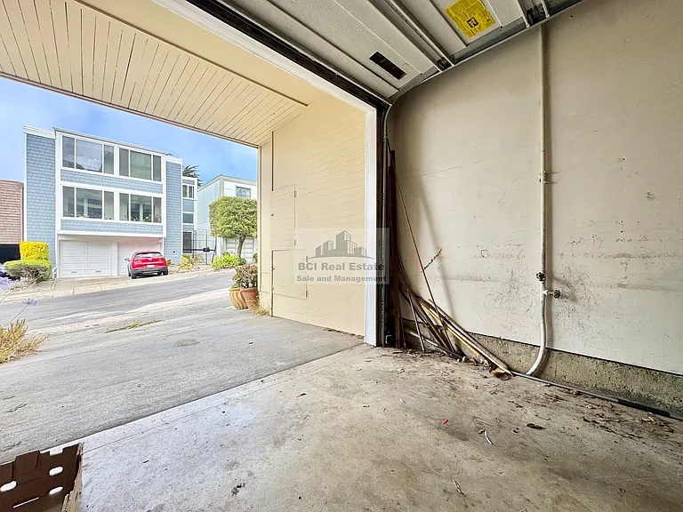 6 Topaz Way — Photo 32