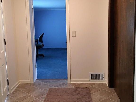 2nd image of 146 Park Ave