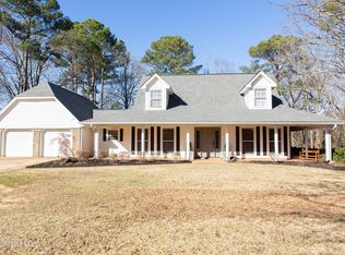 460 Saint Augustine Dr, Madison, MS 39110