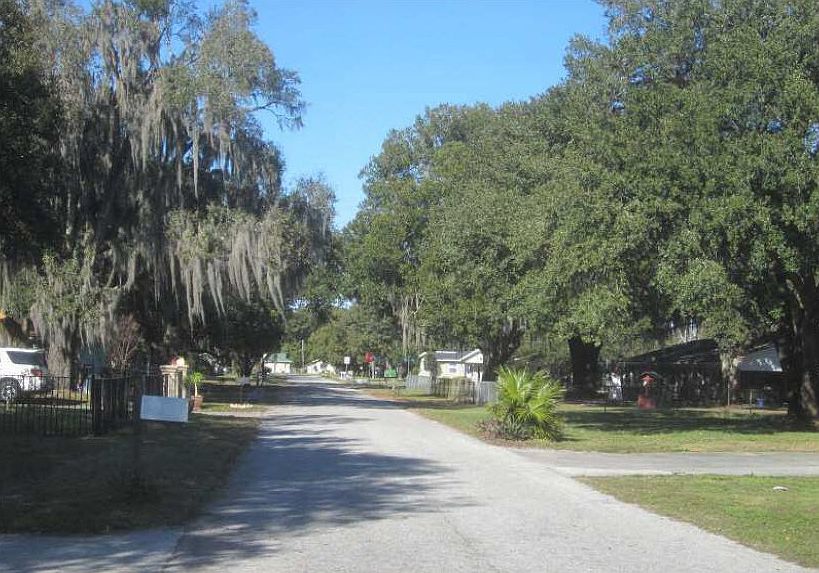 2nd image of 1323 Pleasant Pl