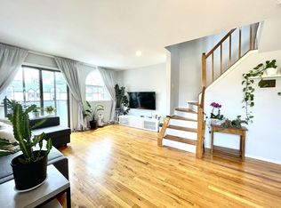 29 Stonecrest Ct, Staten Island, NY 10308