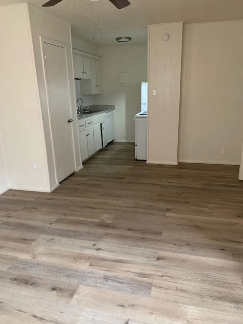 Centerpoint — Photo 2