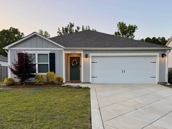 1713 Dixon Cir, Mount Olive, AL 35117