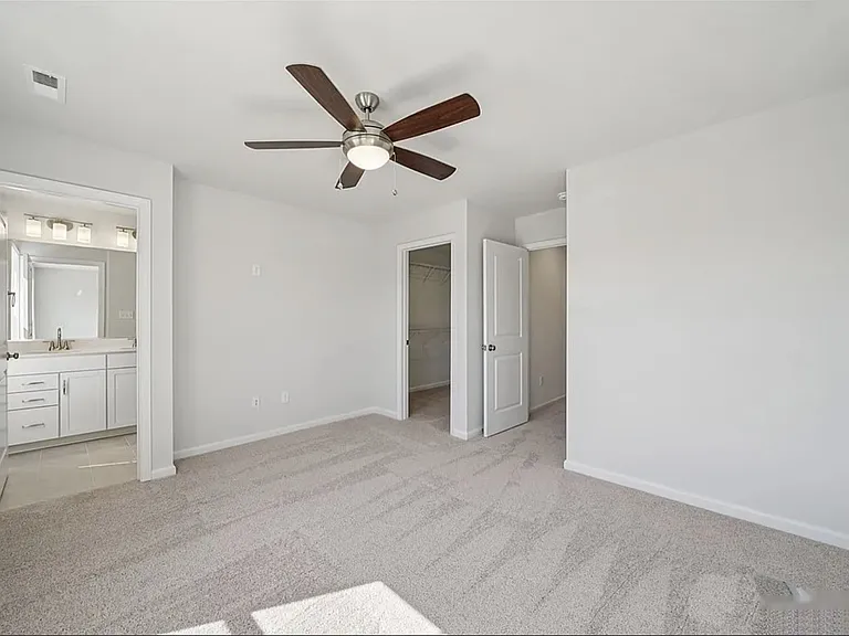 340 Mount McCauley Way — Photo 17