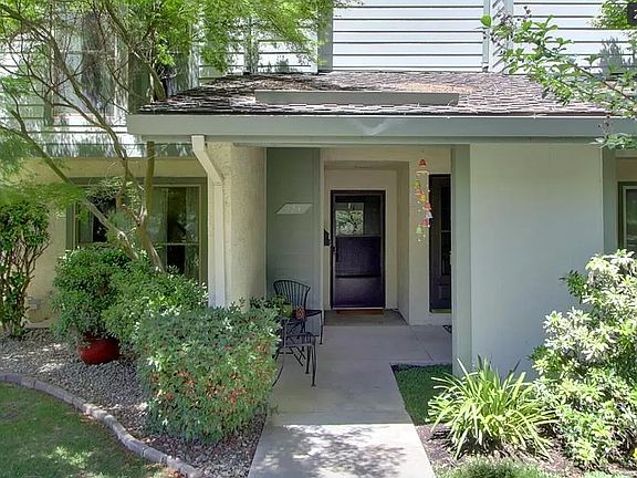 2nd image of 124 Touchstone Pl