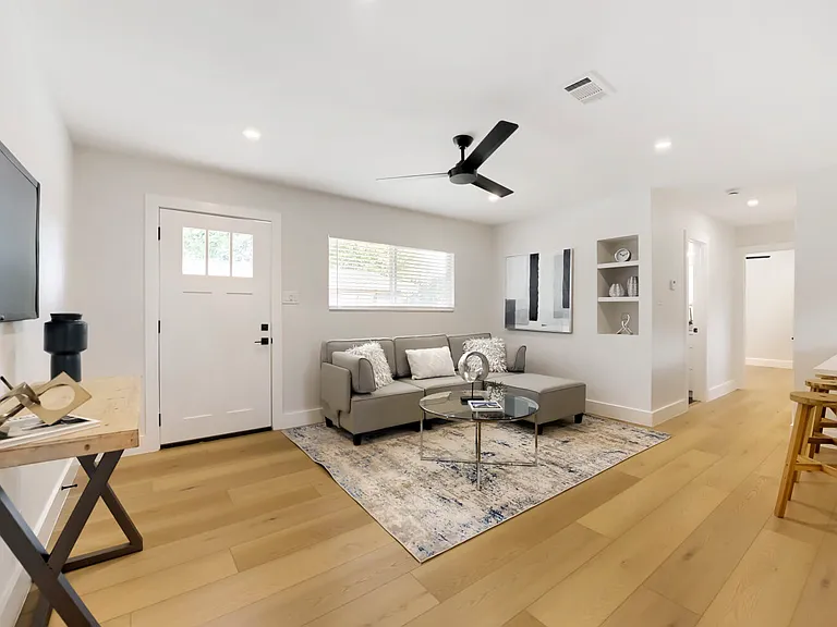 6506 Hickman Ave #A — Photo 3
