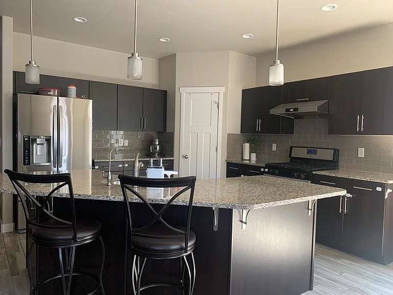 593 W Life Dr — Photo 6