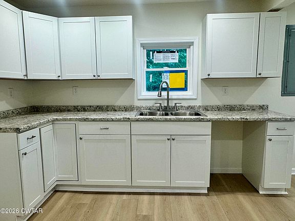 2nd image of 2065 Welton St