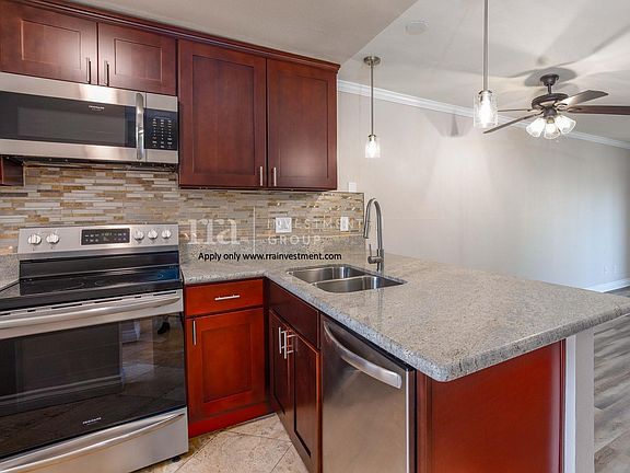 4th image of 2407 Adams Ave #19