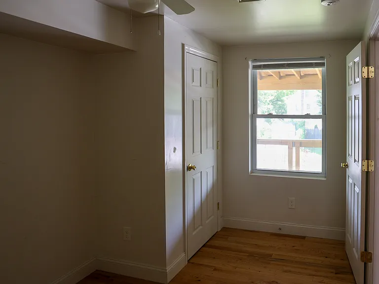 10 Pine St #3 — Photo 18