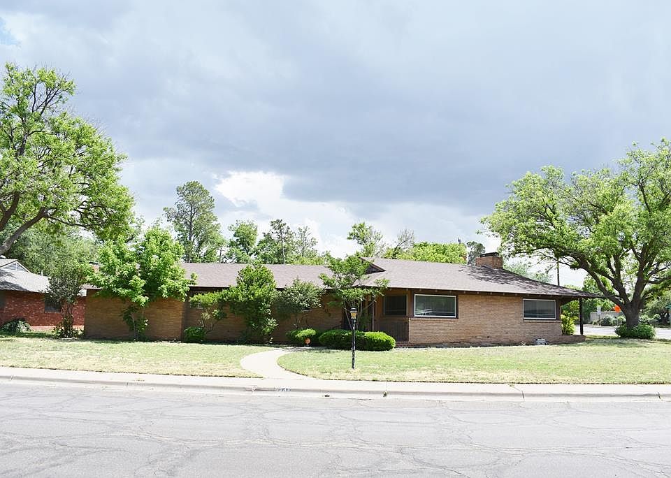 1st image of 2209 Bedford Dr