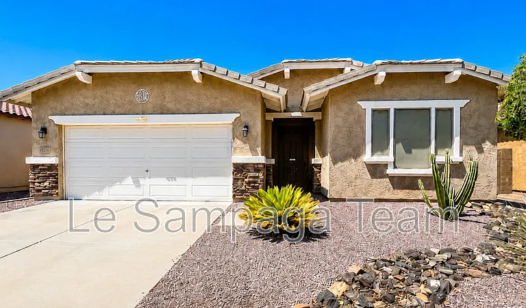 17636 W Maui Ln — Photo 1
