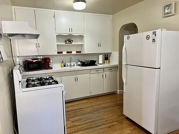 4th image of 509 Montclaire Dr NE #B