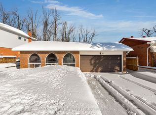 31 Springdale Dr, Barrie, ON L4M 5A8