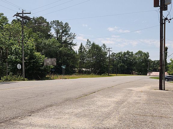 5th image of 2610 W Montgomery Rd