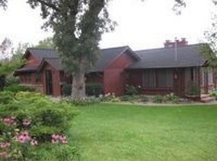 1621 W 7th St, Cedar Falls, IA 50613