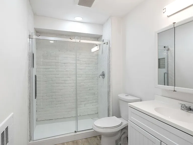 10 Hanover Ave #1 — Photo 15