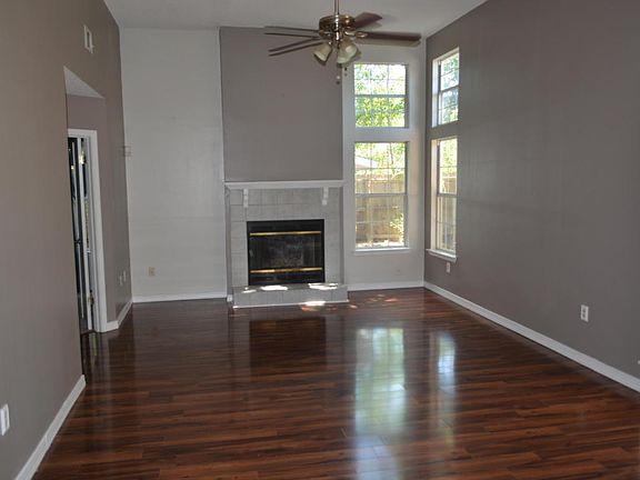 3rd image of 301 W Danielle Ct