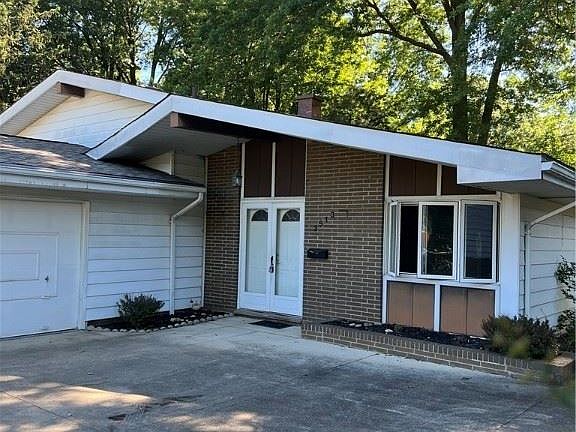 2nd image of 3513 Beaumont Dr