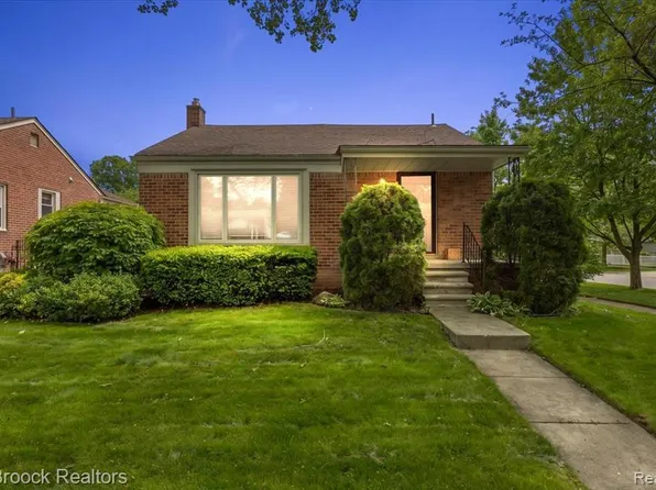 1493 E Melton Rd, Birmingham, MI 48009