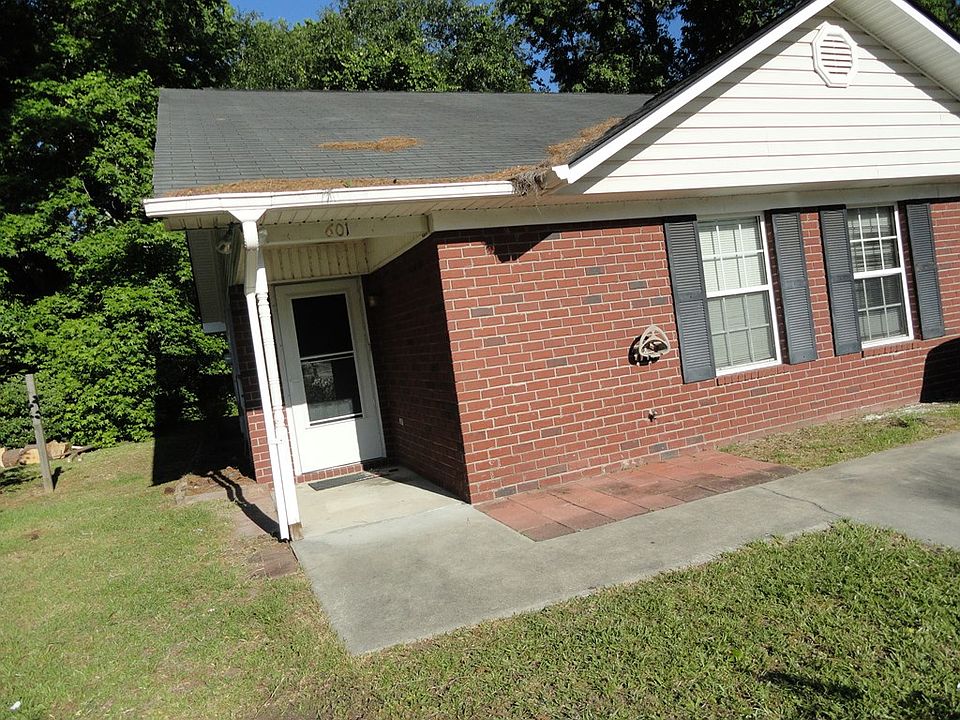 2nd image of 601 Palmetto Trce