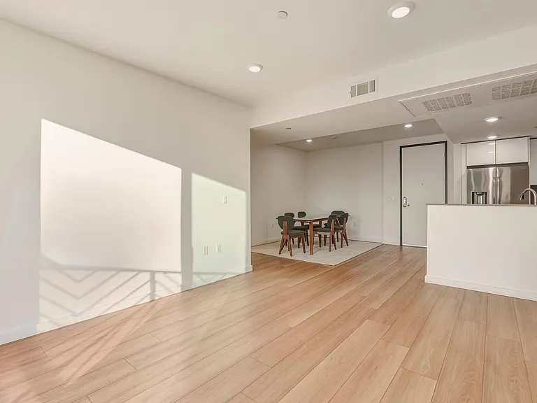 The Sophia - 1759 N Gower St — Photo 45