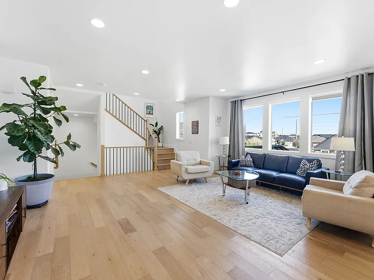 11716 S Meeks Ct — Photo 44