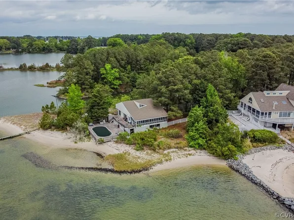 675 Tranquility Ln, Deltaville, VA 23043