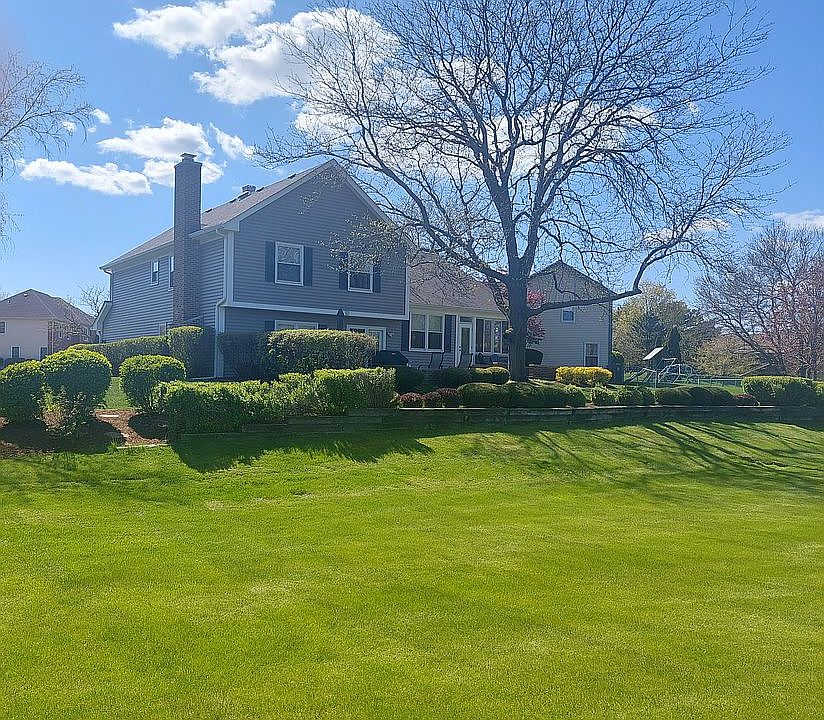 2nd image of 323 White Hall Ter