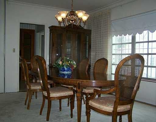 Formal dining room