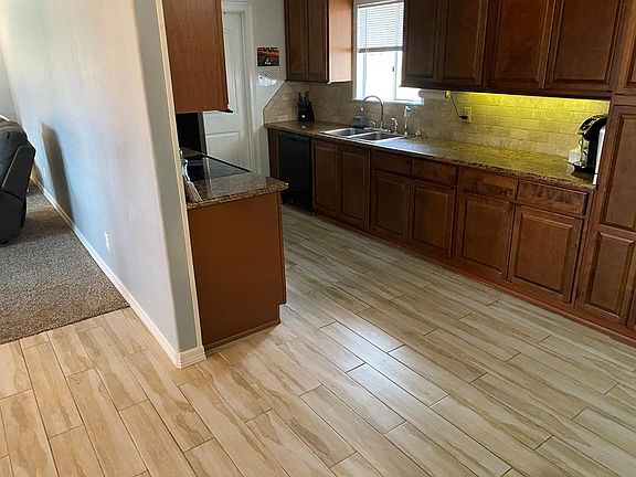 3rd image of 3615 Avenue A