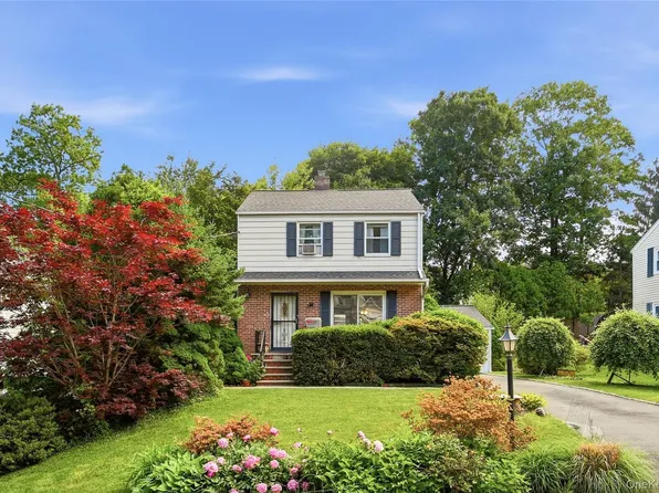 30 Greenvale Circle, White Plains, NY 10607