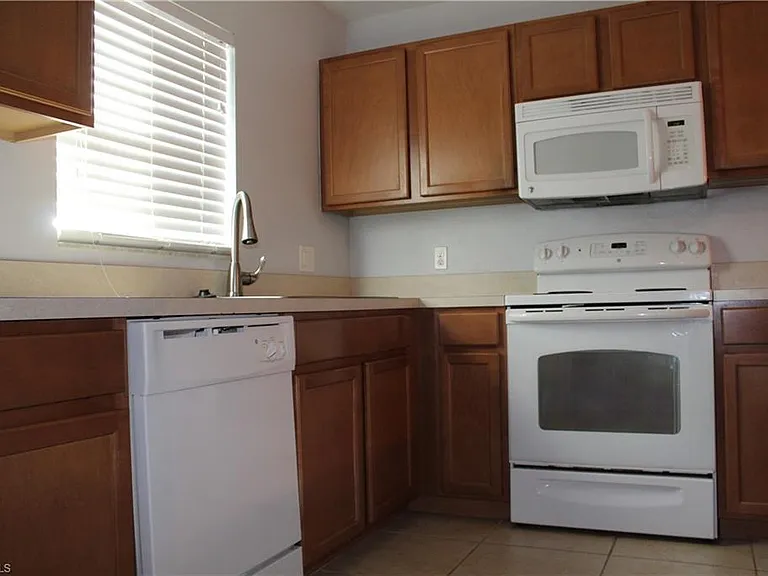 9076 Gervais Cir #403 — Photo 5