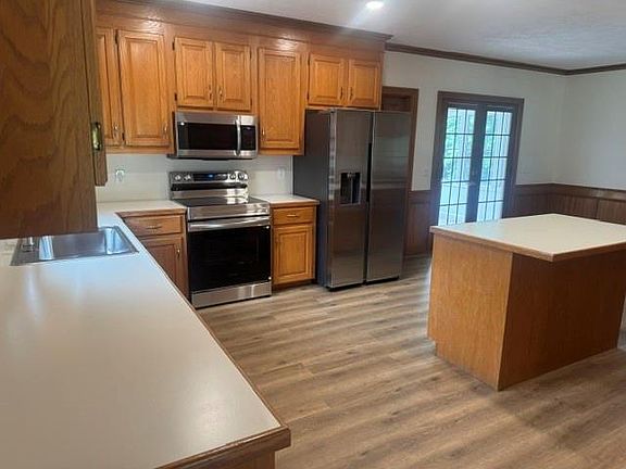 4th image of 5677 Bentley Rd