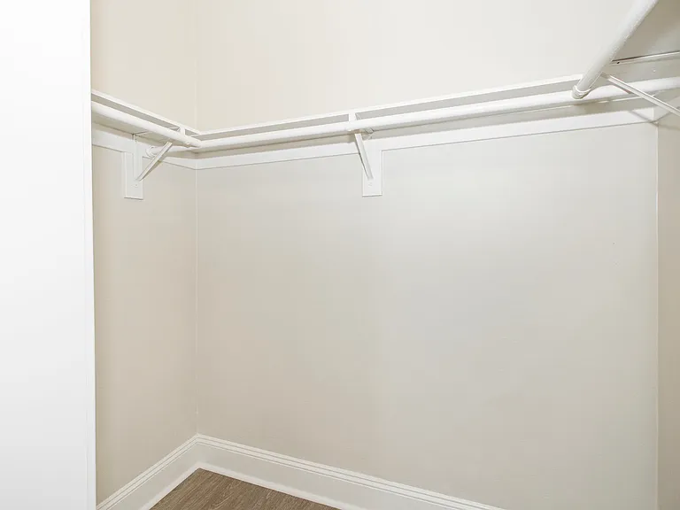 1125 Broadway — Photo 4