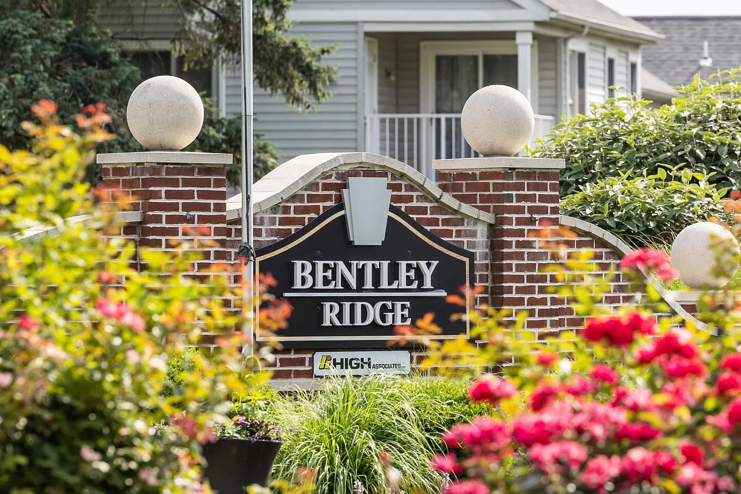 Bentley Ridge — Photo 1