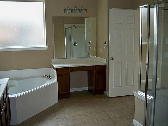 3rd image of 2023 Riverknoll Ct